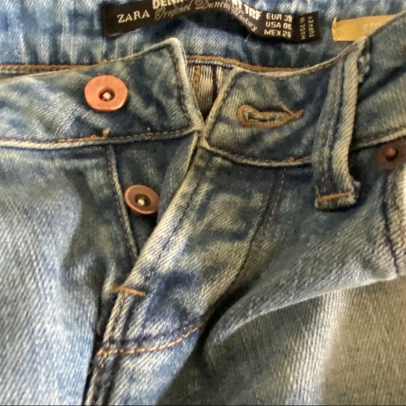 ZARA DISTRESSED JEANS - Picture 8 of 11